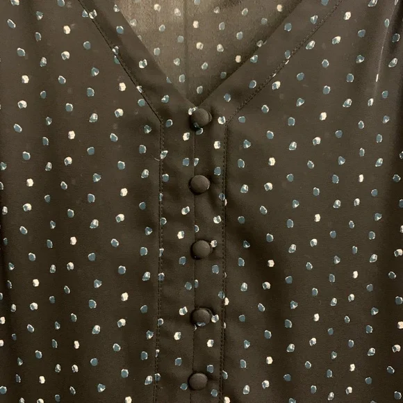Apt 9 V Neck Buttoned Dotted Blouse, Medium - Picture 4 of 7